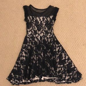 This is an incredibly elegant dress!